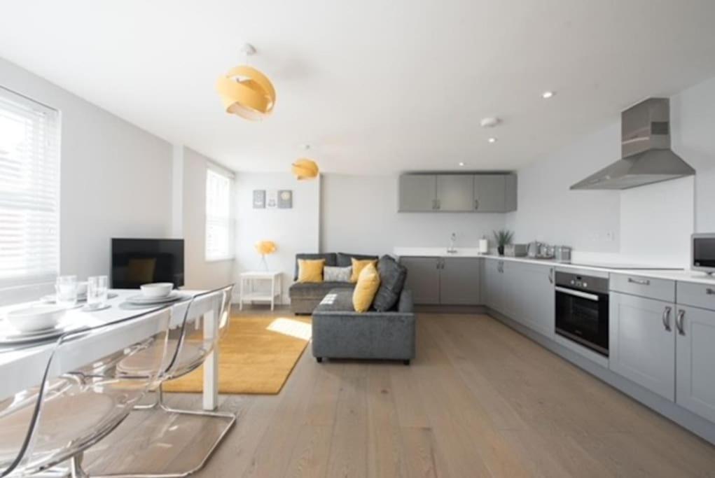 Beautiful, Spacious 1 Bed Flat Brentwood Exteriör bild